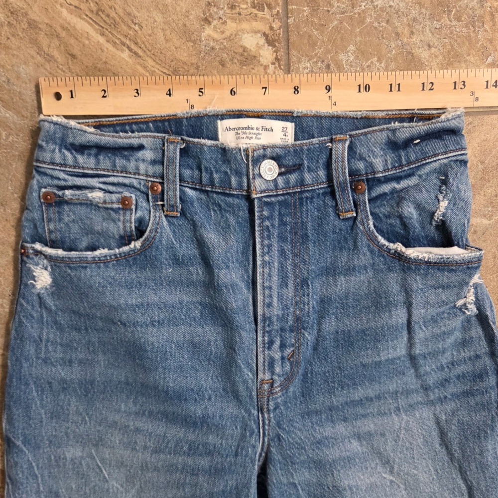 Abercrombie & Fitch Curve Love 90s Straight Ultra High Rise Distressed Jeans 27 - Picture 3 of 11